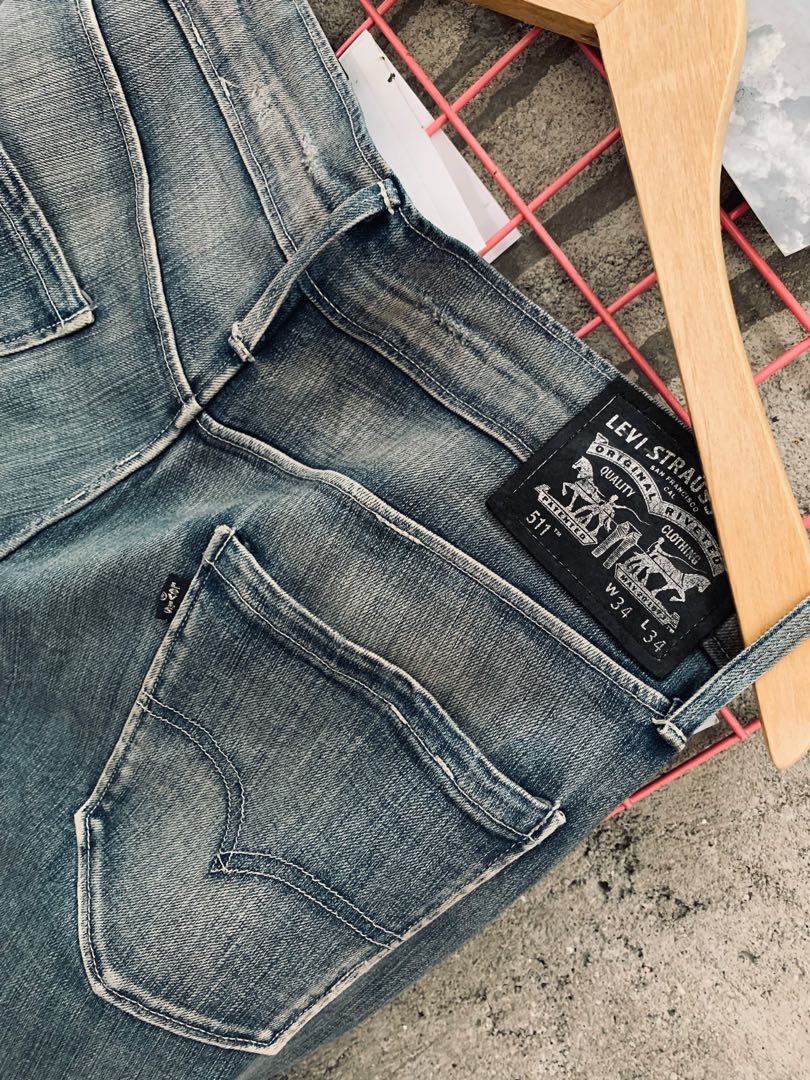 Levis 511 black tab hotsell
