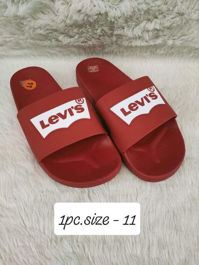 Levi's Mens Slides Size 11, Men's Fashion, Footwear, Slippers & Slides on  Carousell