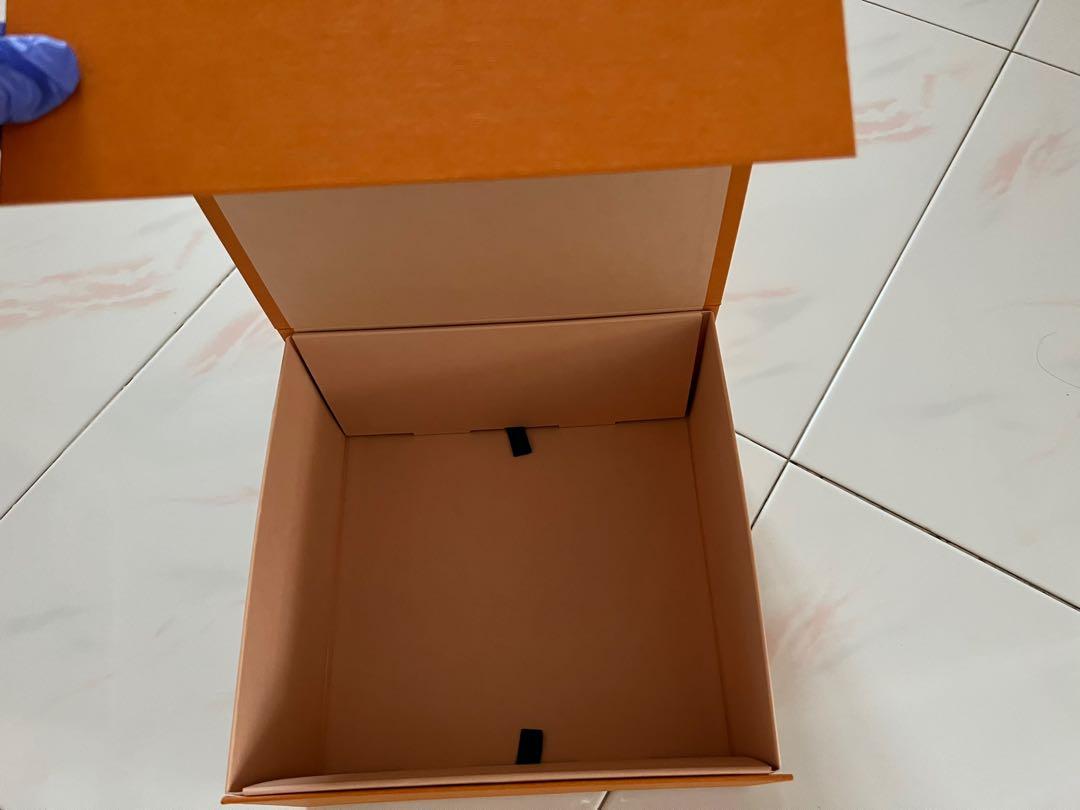 Louis Vuitton box with draw 6.5x6.5x3