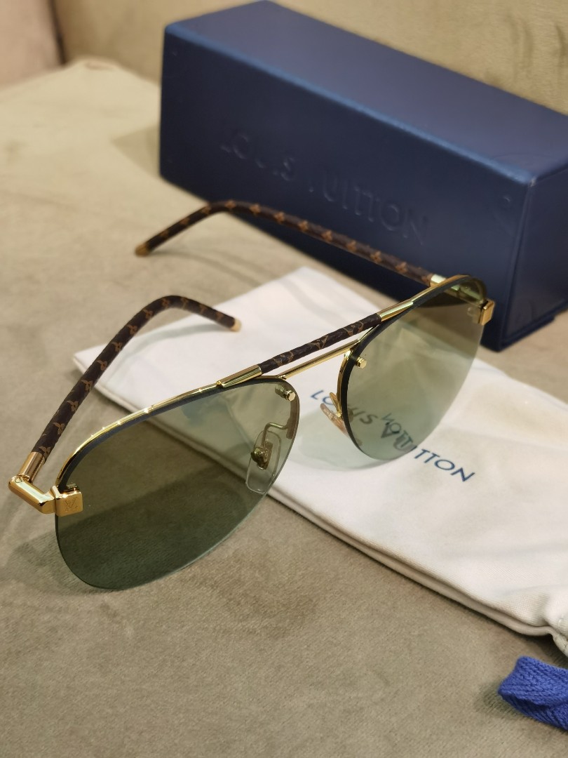 Louis Vuitton 2019 Clockwise Canvas Sunglasses - Grey Sunglasses