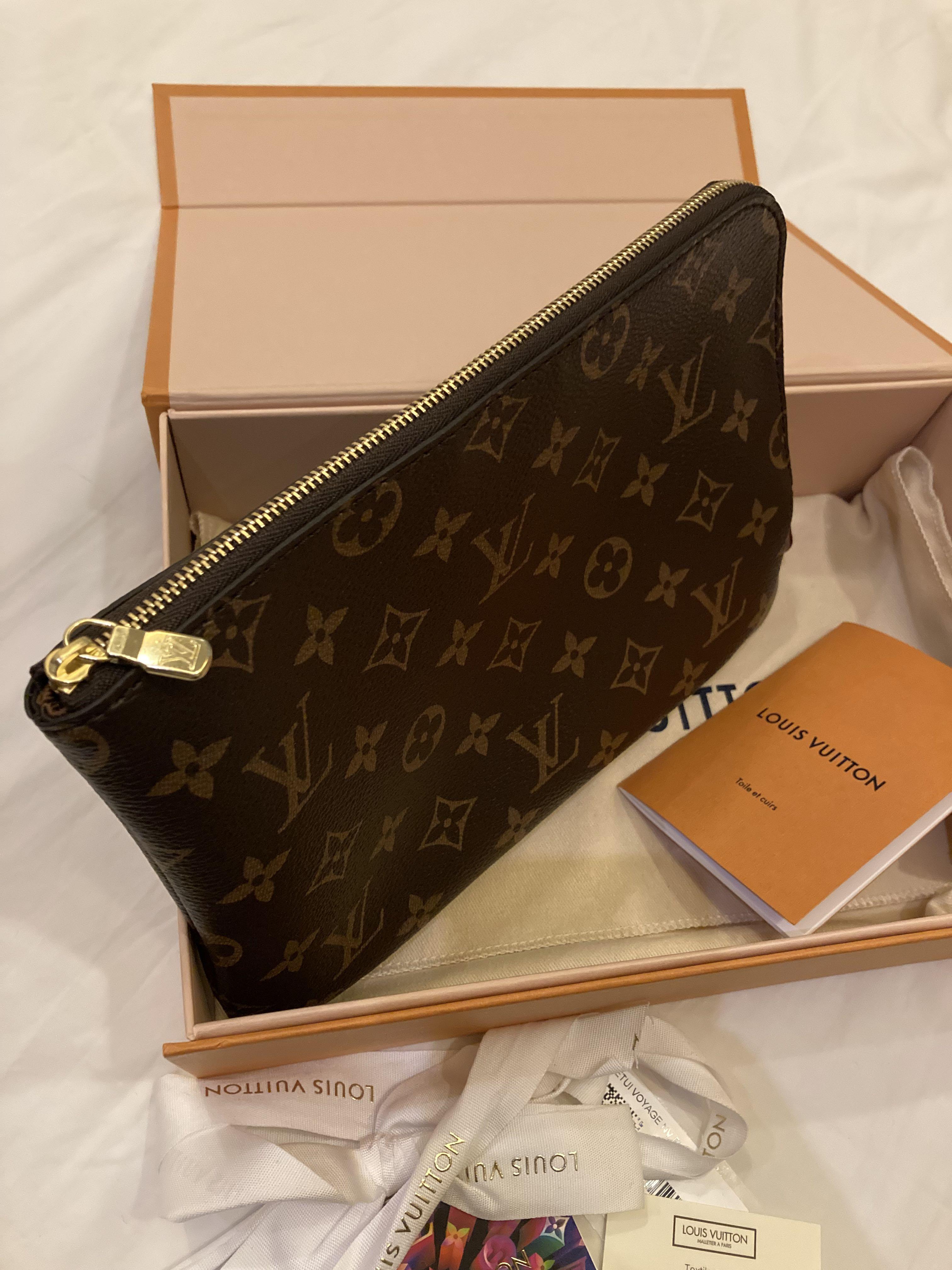 Louis Vuitton Etui Voyage GM (Varied Colors)