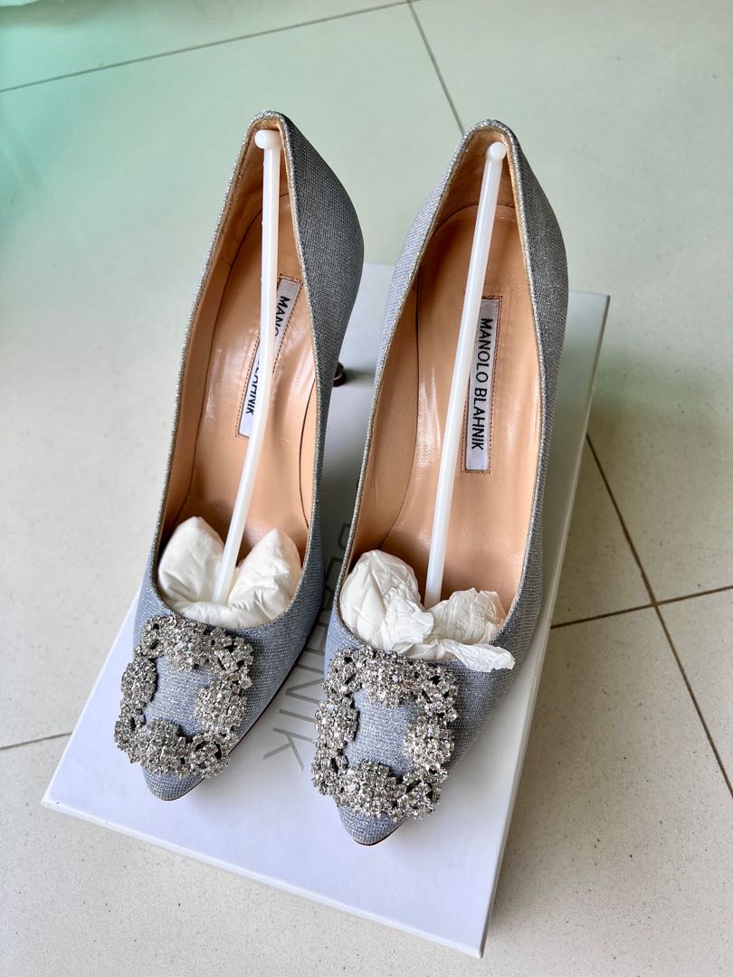 Manolo blahnik sale on sale 2019