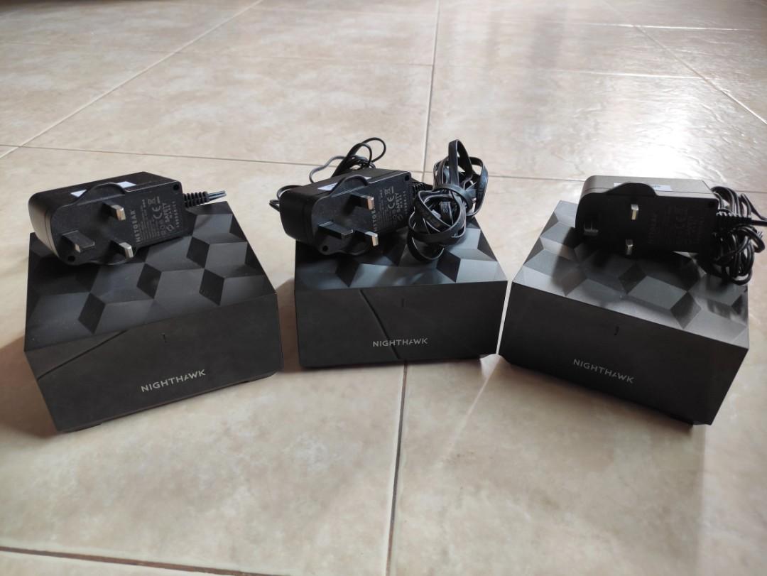 Netgear Nighthawk Mesh WiFi 6 Router & satellite MR60, Computers & Tech