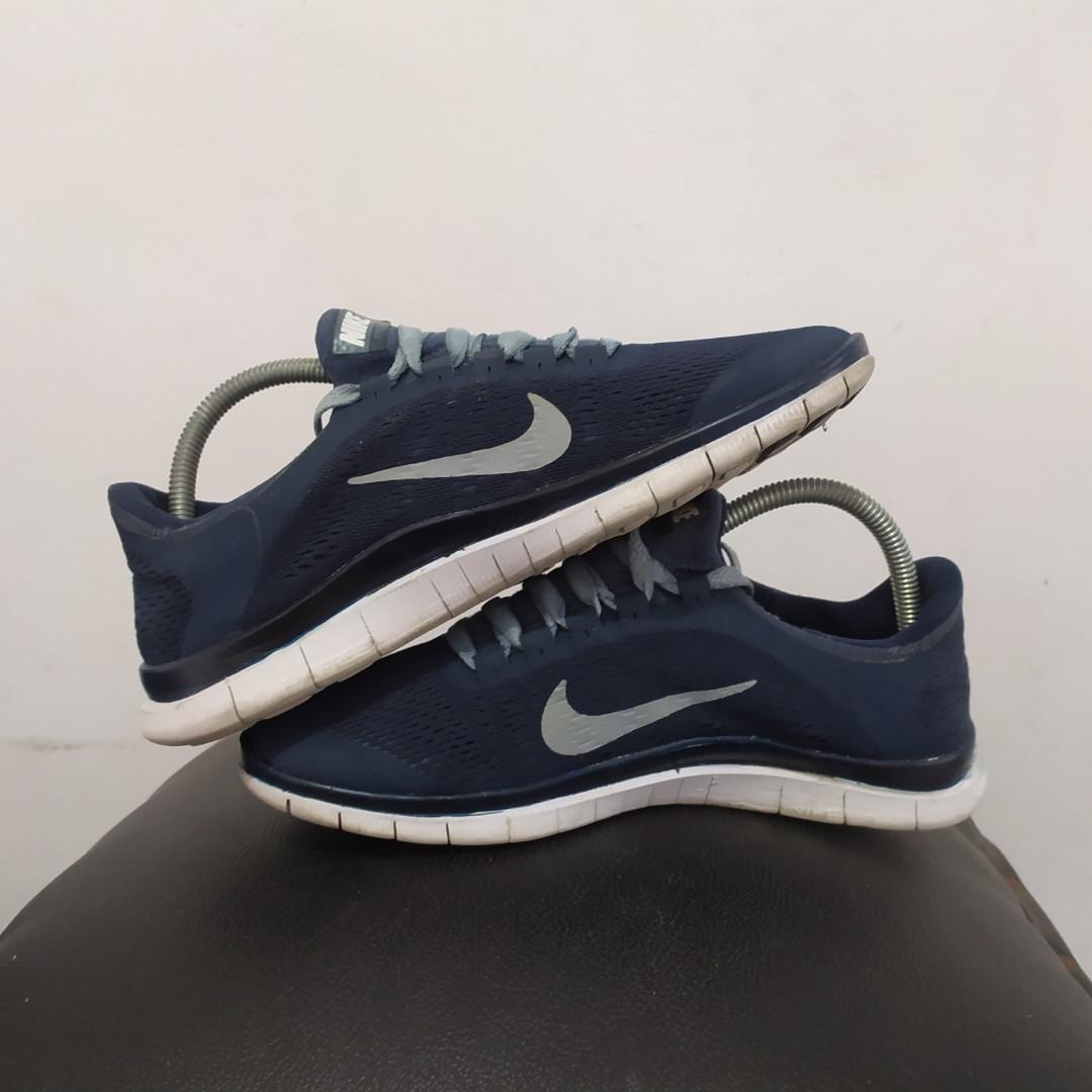 ladies nike navy blue trainers