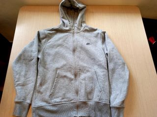 (Category: ) located in . Submitted by nikepreloved (Listing ID 1157751108, Image 1). Description: .