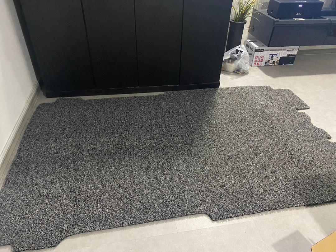 NV200 FLOOR MAT (LIKE NEW), Car Accessories, Accessories on Carousell