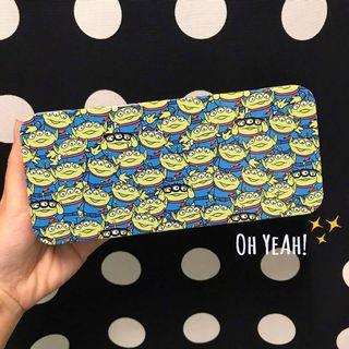 :::OH YEAH!:::日本🇯🇵卡通鐵製鉛筆盒 鐵盒 三眼怪 迪士尼 玩具總動員 toystory 交換禮物生日