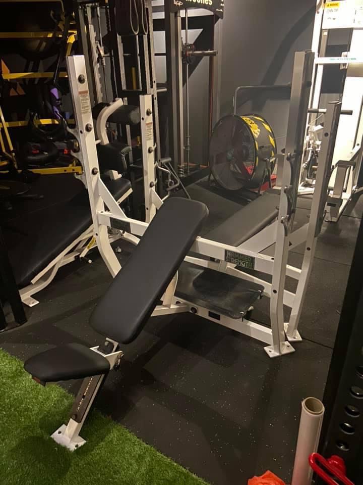 Original hammer strength flat and incline olympic bench press gym barbell free weight set