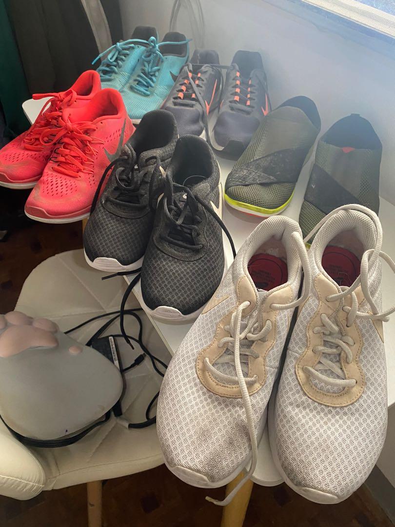 SUPER SALE (Category: Sneakers) located in Las Pinas. Submitted by read_bio_please (Listing ID 1157693111, Image 1). Description: SUPER SALE NIKE RUBBER SHOES! Guaranteed authentic!! No box. Only used sa gym and soles always cleaned after. Size 8 women.