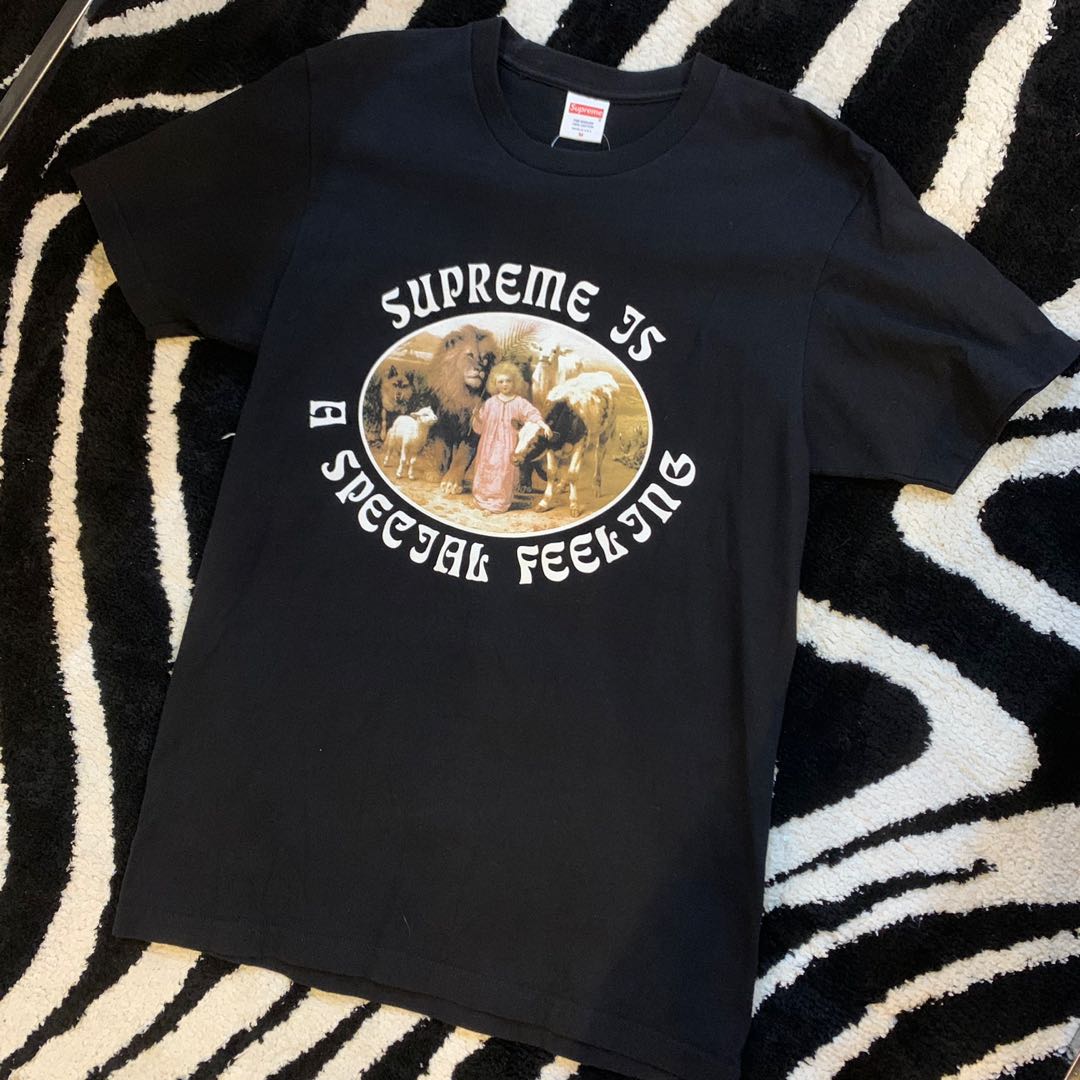 Supreme t's, Men's Fashion, Activewear 