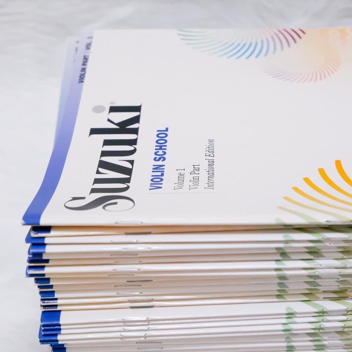 Suzuki Violin Book , Hobbies & Toys, Music & Media, Music Scores on ...