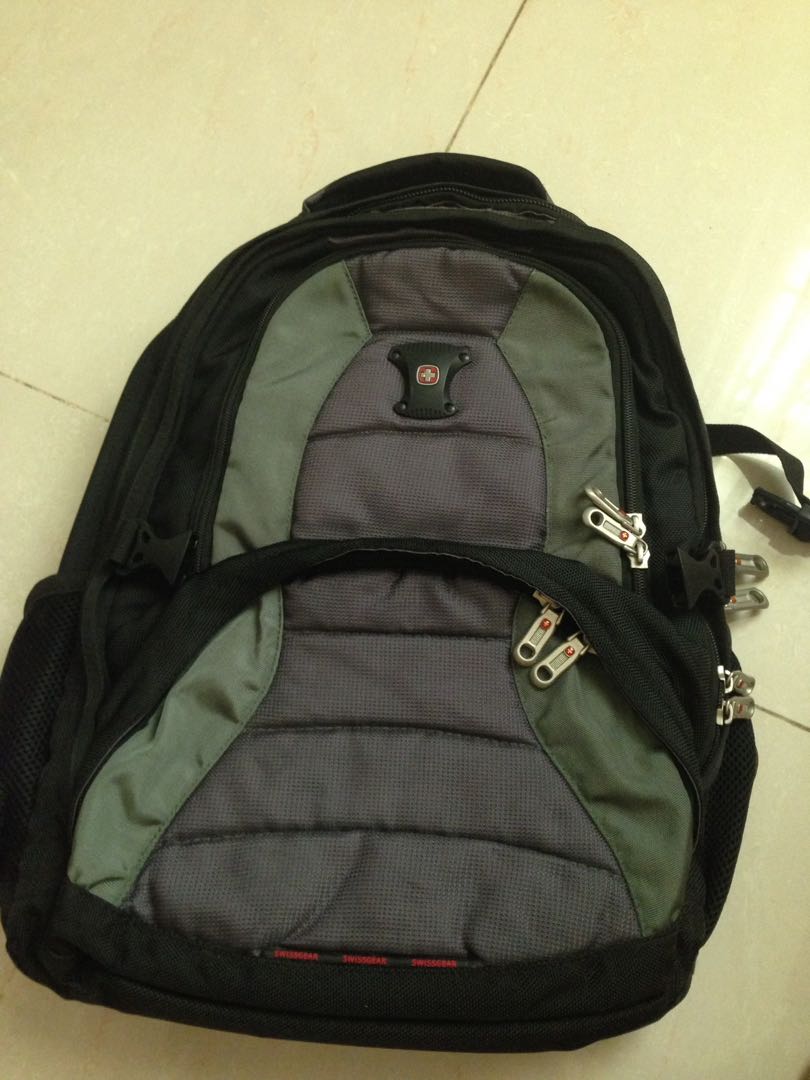 Swiss Army Backpack, Computers \u0026 Tech 