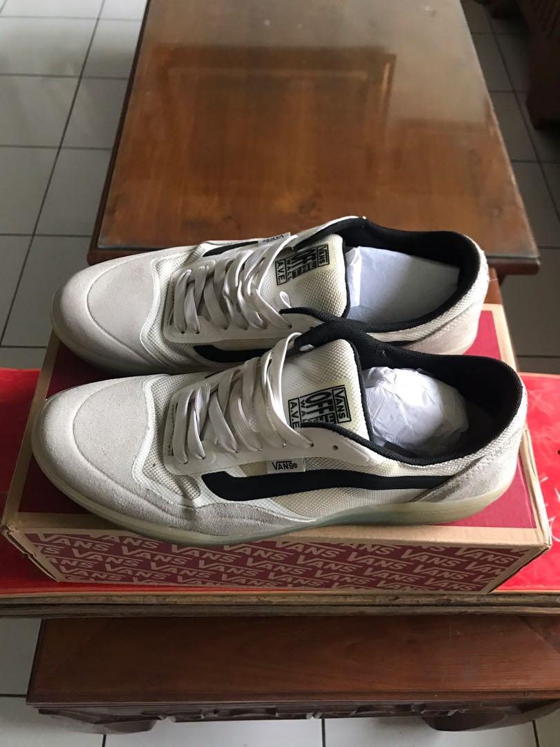 vans ave pro white