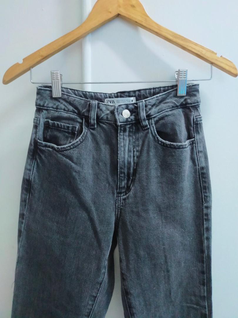 Zara Washed Black Highwaisted Mom Jeans 