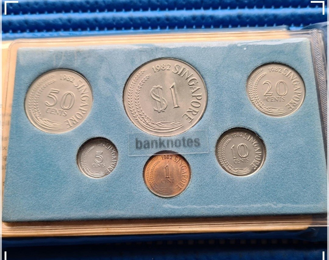 Singapore 1971 & 1974 5 Cents 2 Uncirculated Coin Set 