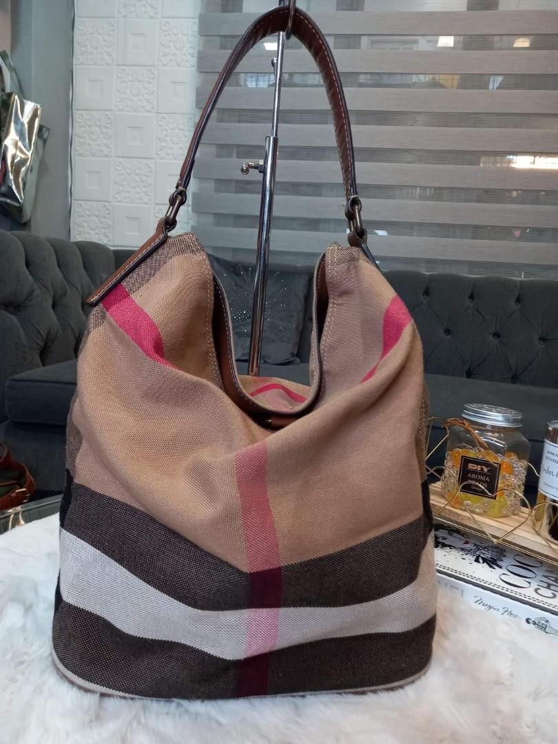 Bb hobo (Category: Luxury Bags & Wallets) located in Butuan. Submitted by jen_pre (Listing ID 1157938209, Image 1). Description: .