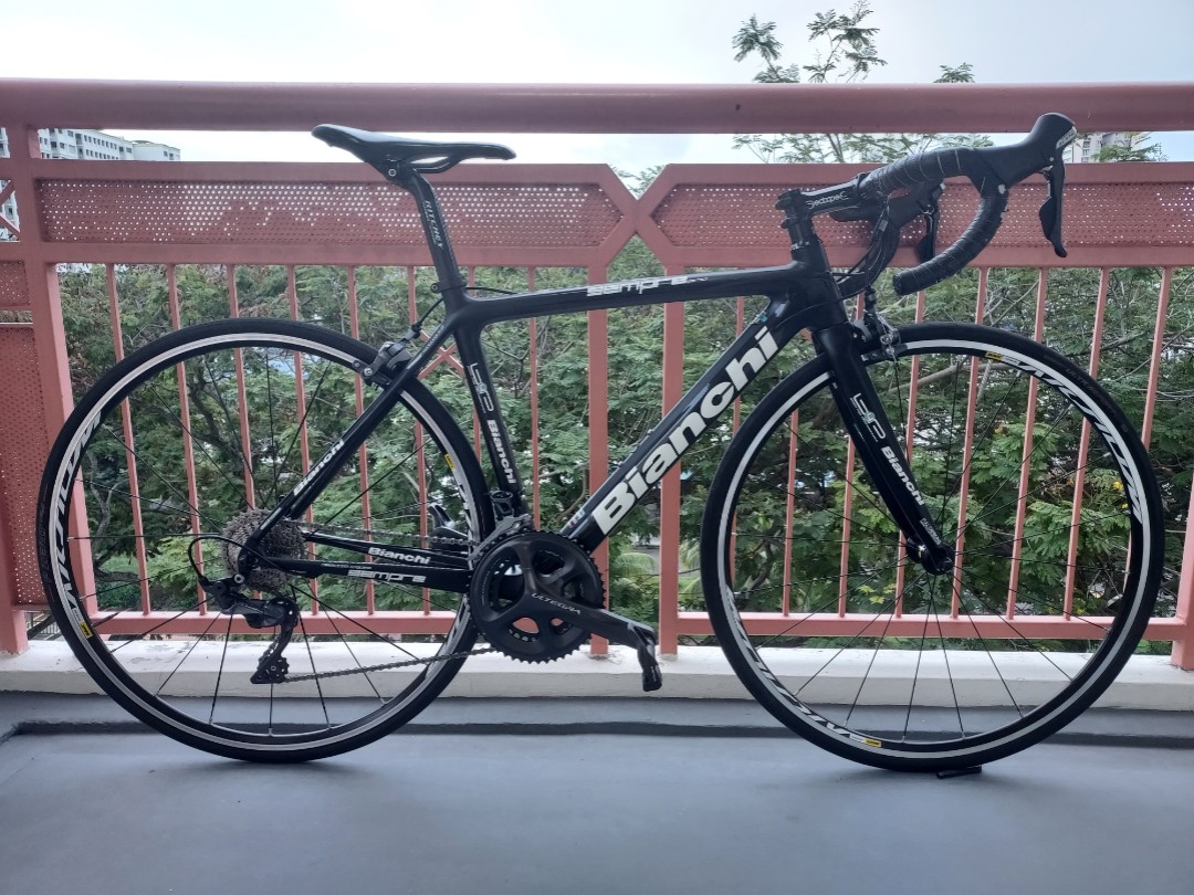 BIANCHI SEMPRE PRO FULL CARBON FIBER ROAD BIKE Sports