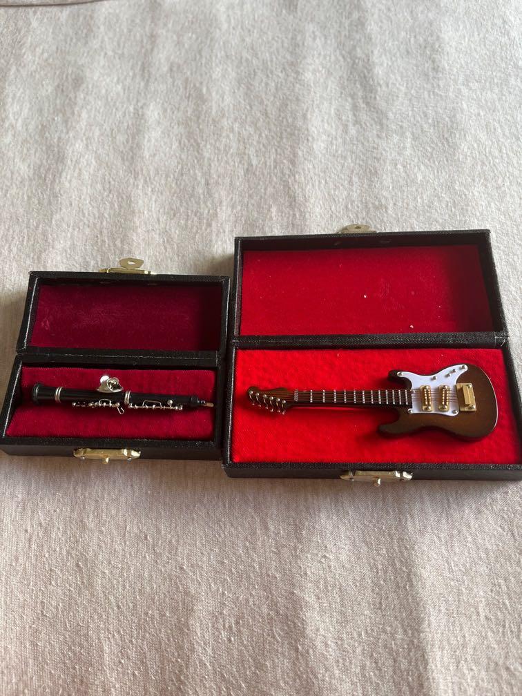 BNIB and Bass Guitar Pins, Hobbies & Toys, Toys & Games on