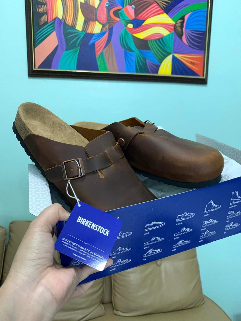 Boston oiled, Men's Fashion, Footwear, Slippers & Slides on Carousell