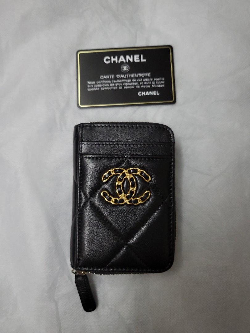 Shop CHANEL CHANEL 19 Zipped Coin Purse (AP2701 B07327 NH622) by たろう225