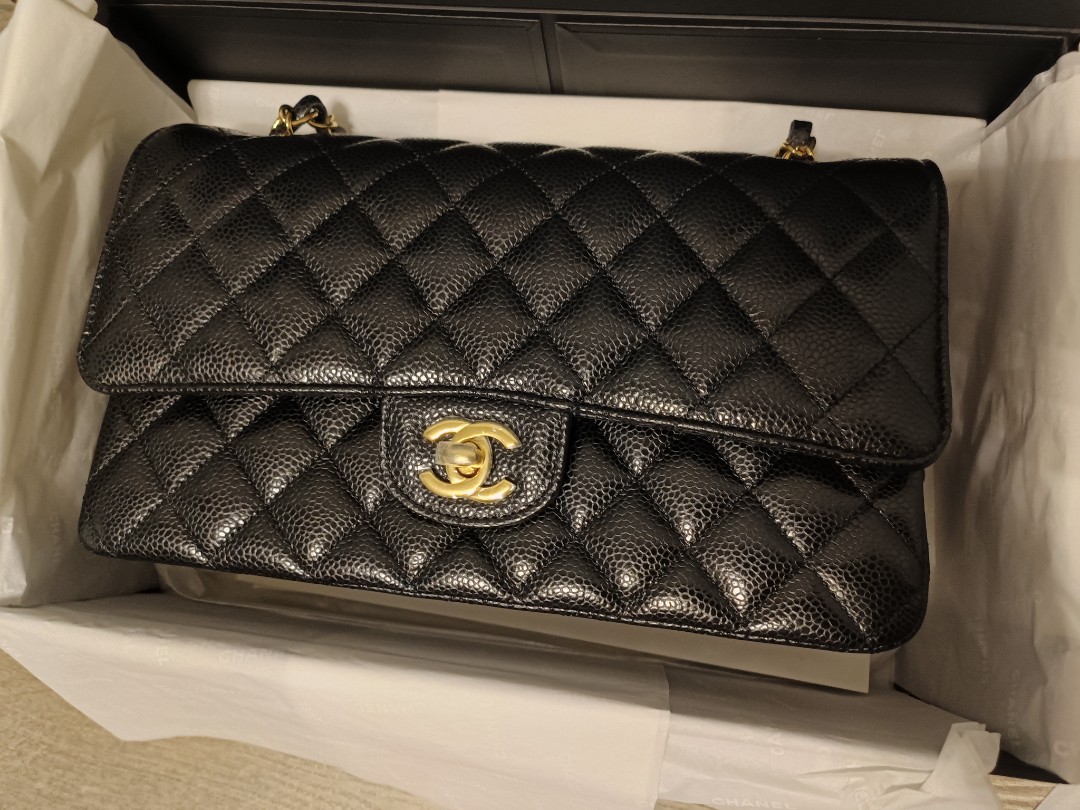 Túi Chanel Classic Medium màu đen da caviar khóa vàng best quality