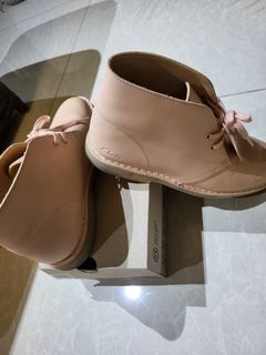 Peach discount desert clarks