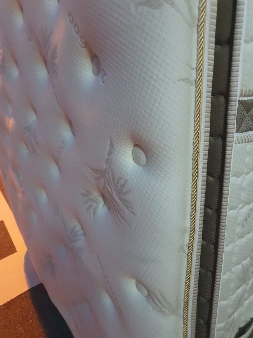 Dunlopillo pillow top mattress, Furniture & Home Living, Furniture, Bed