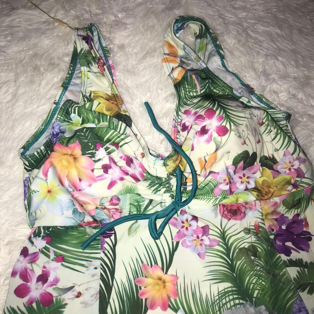 Floral Cutie Swimswear (Category: Bikinis & Swimsuits) located in Balagtas. Submitted by chiechay327 (Listing ID 1157843376, Image 2). Description: .