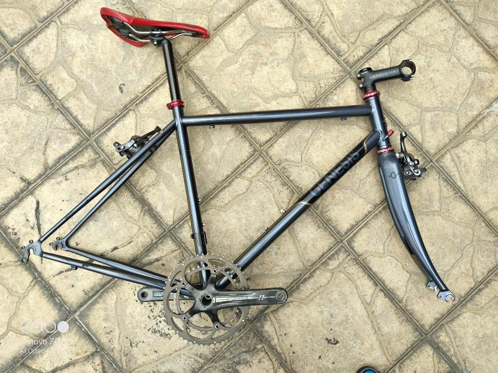 Genesis Equilibrium 725 Frameset