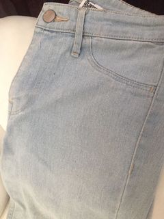 (Category: ) located in . Submitted by bwre_ (Listing ID 1157921418, Image 1). Description: .
