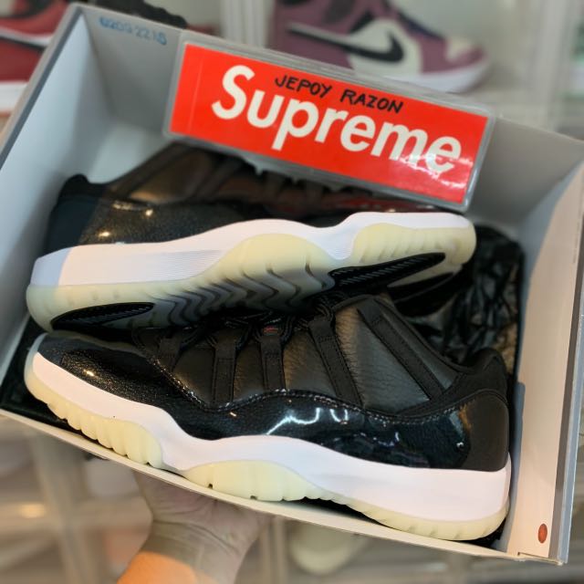 Retro shop 11 supreme