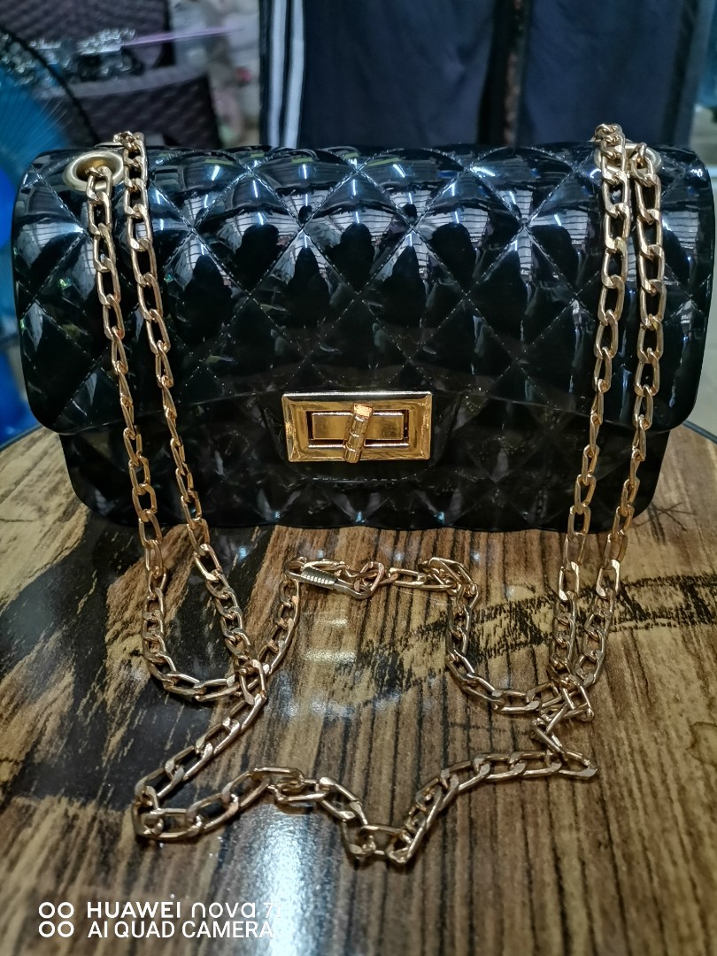 Korean preloved sling bag, Announcements on Carousell