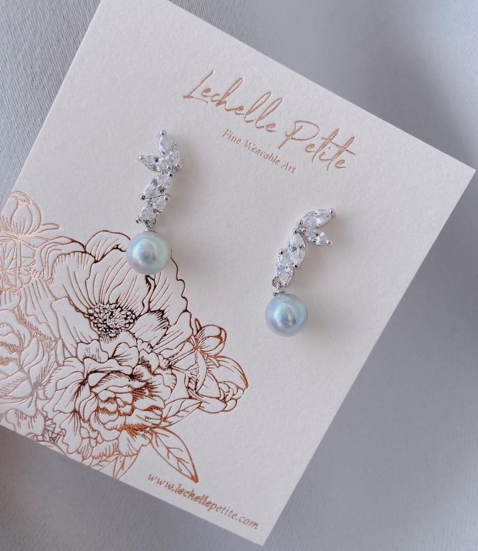 Dark blue sales akoya pearls