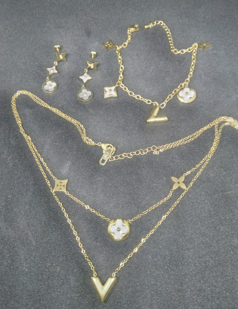 Jewellery Set - LV