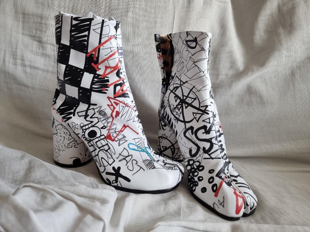 MAISON MARGIELA RUNWAY GRAFFITI HEELED 