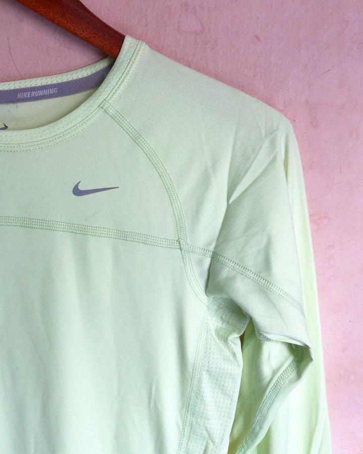 Nike Running Tee, Fesyen Wanita 