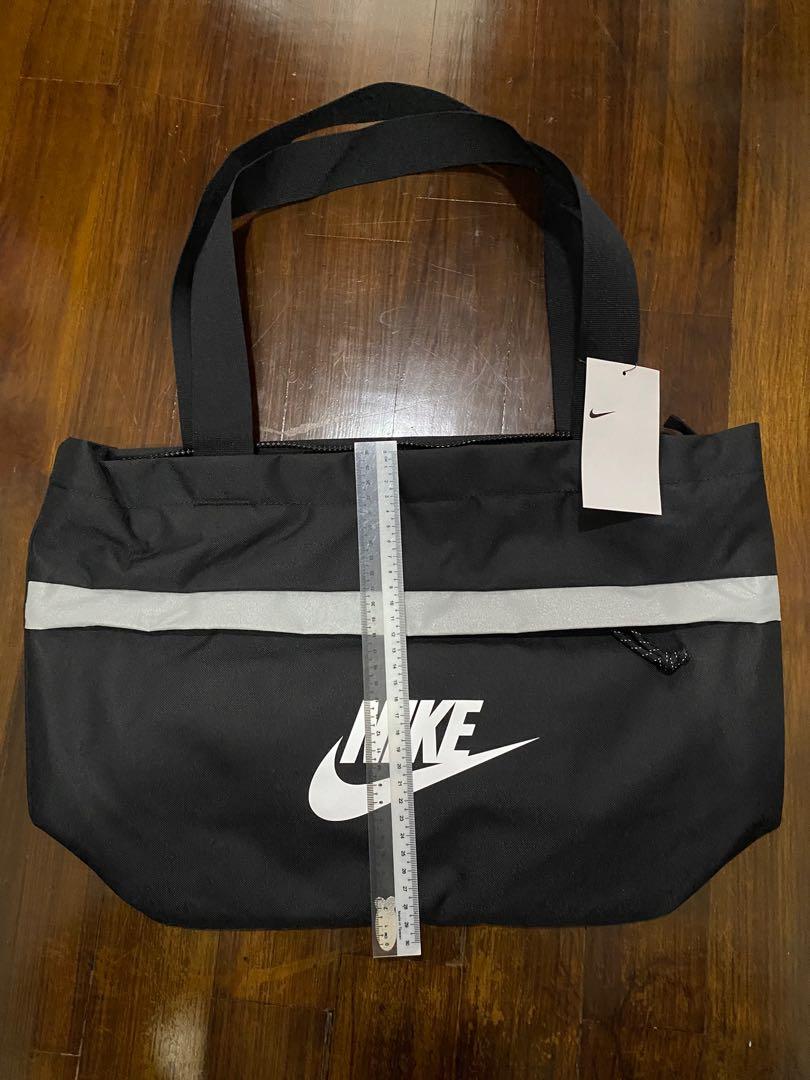Nike tanjun hot sale tote bag