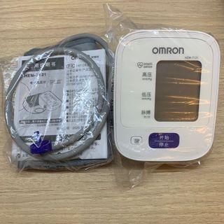 Omron HEM-7121 Blood Pressure Monitor & Adapter