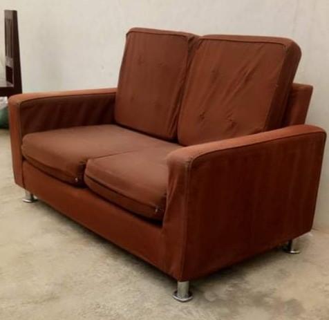 Original Uratex 3 Seater Sofa (Category: Sofas) located in Quezon City. Submitted by amara0914 (Listing ID 1157921326, Image 3). Description: For Sale Preloved Very Good Condition No Issue Original Uratex Foam 3 Seater Sofa Chocolate Brown.