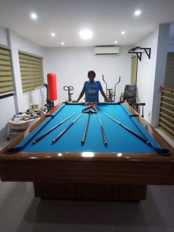 PUYAT TABLE 2ND HAND DUCCO BARNISHED BILLIARD TABLE, Sports Equipment