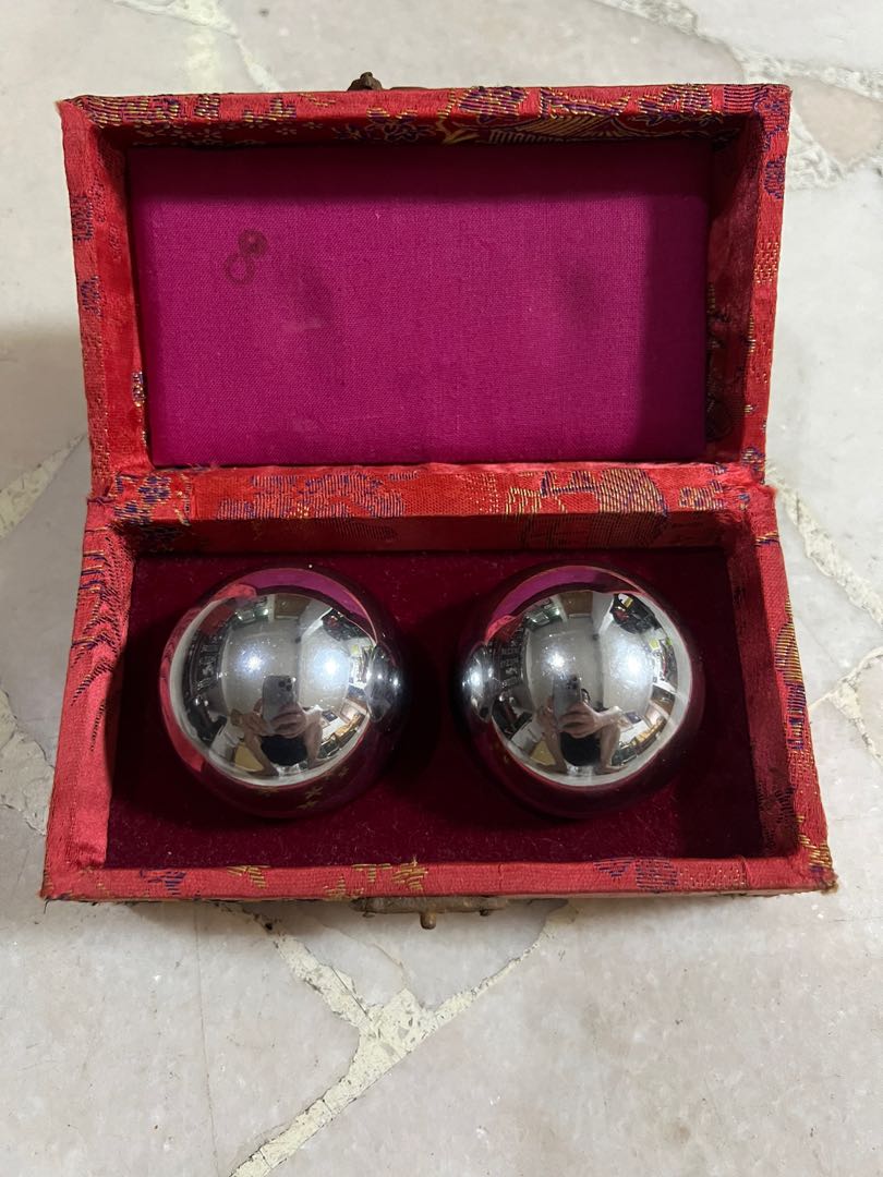 Silver Metal Balls (Finger/Palm Exercises), Sports Equipment, Exercise