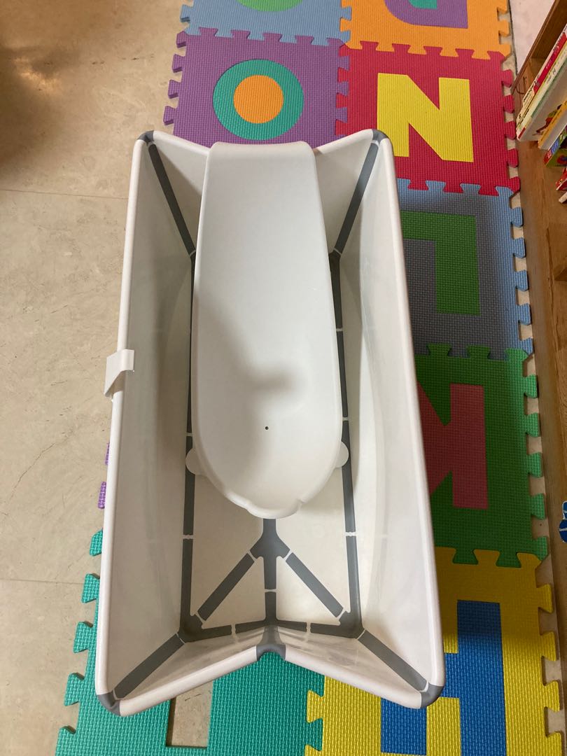 Stokke Flexibath, including newborn inserts, Babies & Kids, Bathing & Changing, Bathtub & Bath