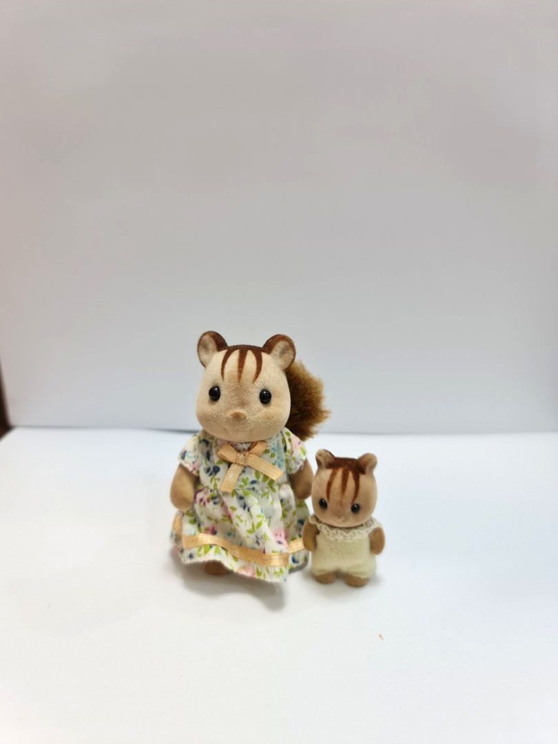 Sylvanian Families Squirrels Mother 