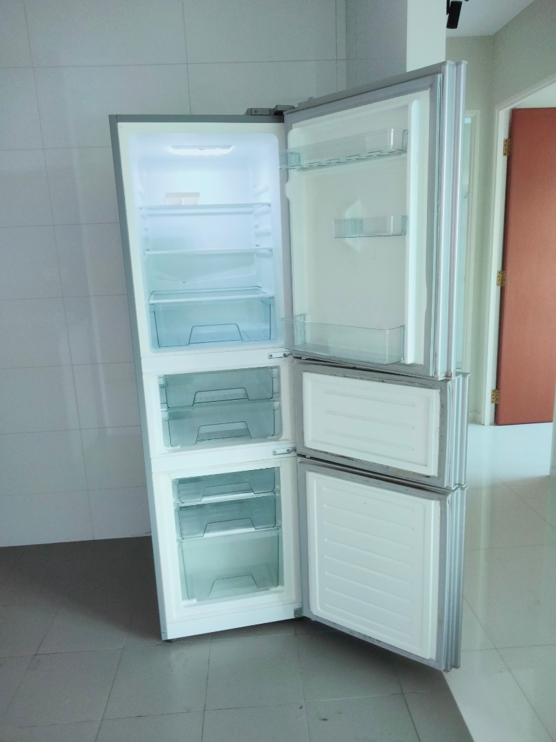 Used Fridge for selling and we will free delivery130, TV & Home