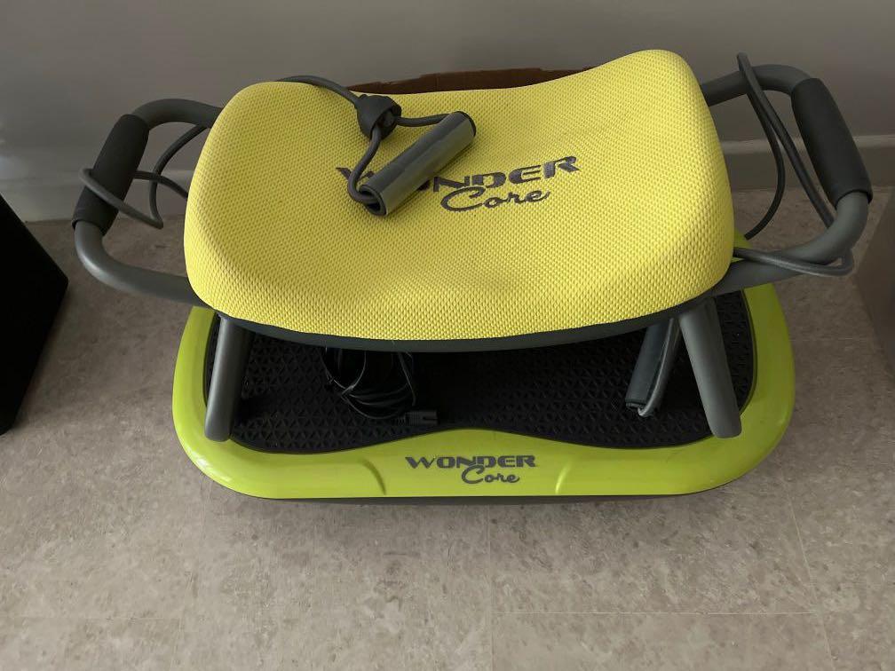 WonderCore Rock N Fit Vibration Shaper, Sports Equipment, Exercise