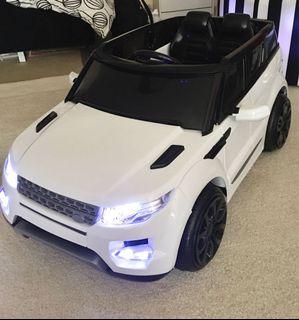 12V Electric Range Rover Car Toy - WHITE/BLACK *EXCELLENT CONDITION*