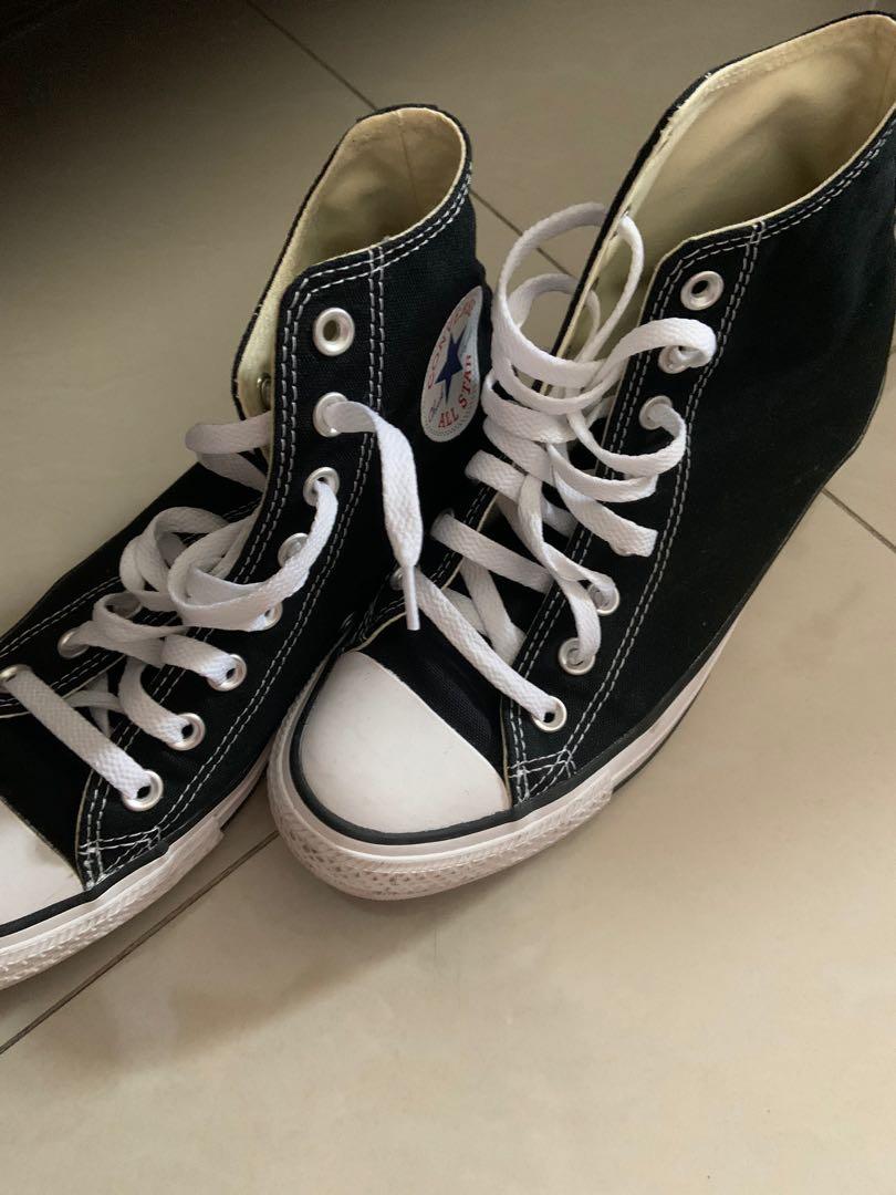 Chuck taylor black high on sale cut