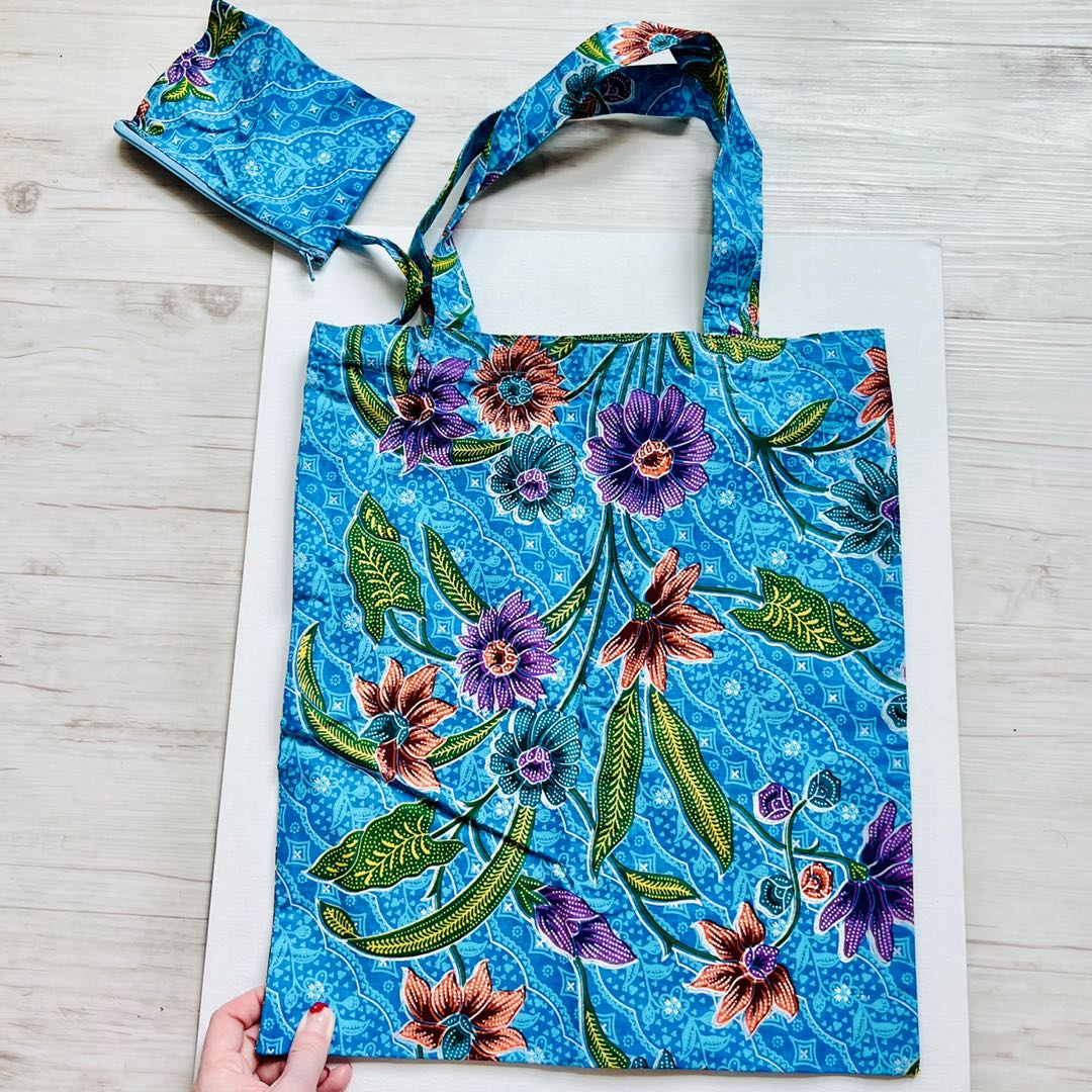 Batik Foldable Tote Bag Handmade in Singapore, Women's Fashion, Bags ...