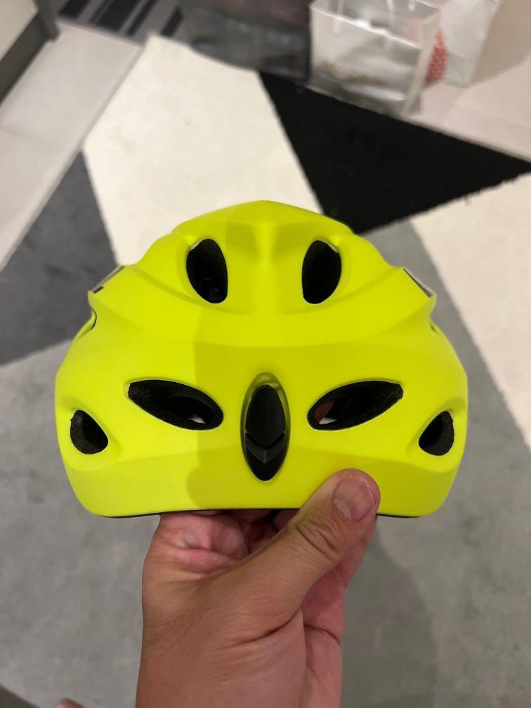 Bell Helmet (Category: Bicycles) located in Pasig City. Submitted by 2pologie (Listing ID 1152752613, Image 3). Description: Brand new. Please check the photos posted for details. .