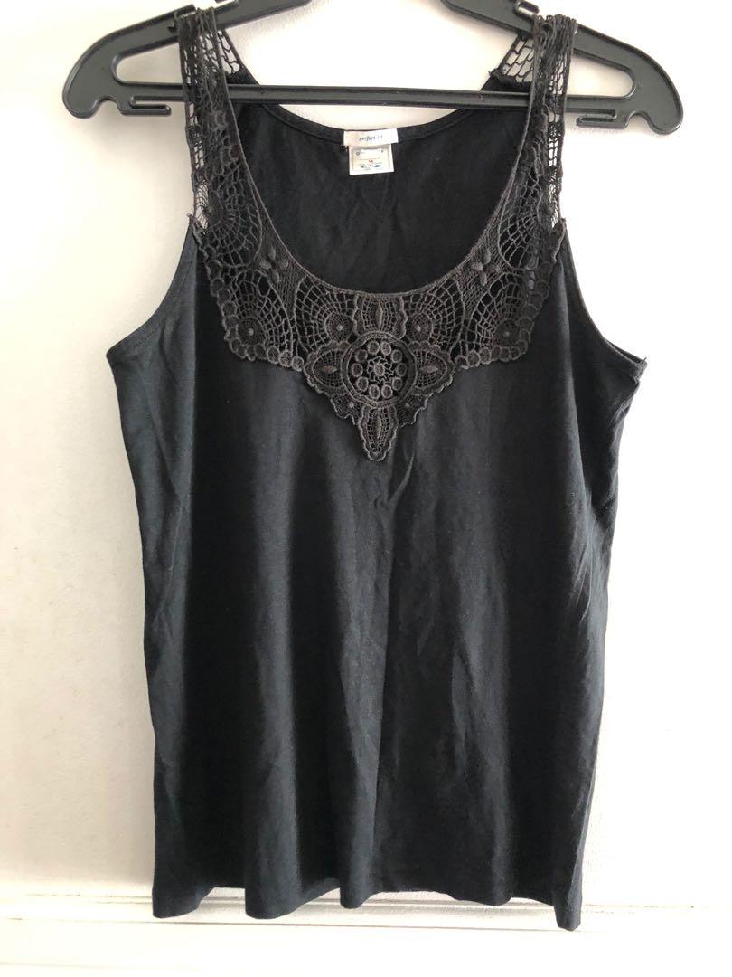 Black Old Navy Lace Sleeveless (Category: Sleeveless) located in Taguig. Submitted by declutteringthings0908 (Listing ID 1152896955, Image 1). Description: With signs of usage.